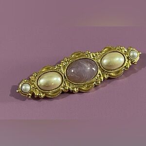 Elegant Gold Tone Brooch